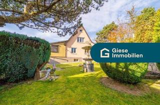 Doppelhaushälfte kaufen in 70619 Stuttgart, Stuttgart - Grundstück mit kleinem Haus aber viel Potenzial