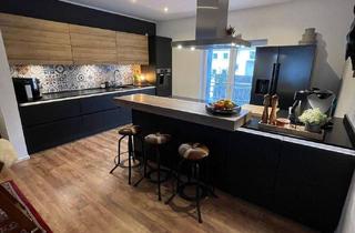 Wohnung kaufen in Hauptstrasse 363, 44649 Herne, Herne - Stilvoll wohnen auf 125 m² - sanierte Altbauwohnung mit Designküche