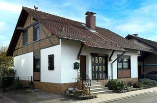 Einfamilienhaus kaufen in 68782 Brühl, Brühl - Freistehendes Einfamilienhaus in ruhiger Lage von Brühl - mit großem Garten und viel Potenzial