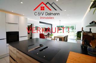 Doppelhaushälfte kaufen in 78532 Tuttlingen, Tuttlingen - Stilvoll modernisiertes Doppelhaus am Waldrand - sonnig gelegen, mit großem Grundstück, Garage, Stellplatz & Raum für mehr