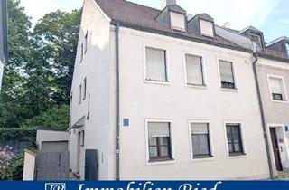 Haus kaufen in 81541 München, München - Echte Rarität in Giesing: Zweifamilienhaus in ruhiger Toplage, nur 4 Minuten von der U-Bahn entfernt