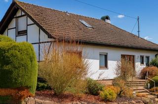 Einfamilienhaus kaufen in 57078 Siegen, Siegen - Freistehendes Einfamilienhaus mit großer Wohnfläche und Garten