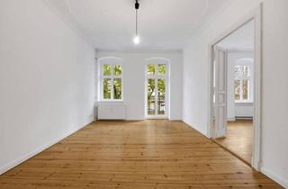 Wohnung kaufen in Mauerpark, 10437 Berlin, Berlin - Elegante Altbauwohnung mit zwei Balkonen in Top Zustand nahe Mauerpark-Prenzlauer Berg
