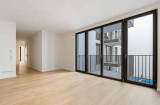 Wohnung kaufen in Senefelderstraße 21, 10437 Berlin, Berlin - 4-Zimmer mit Süd-Balkon in Prenzlauer Berg