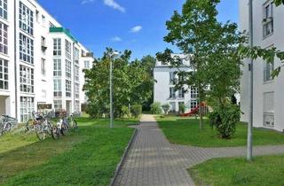 Wohnung kaufen in 12555 Berlin, Berlin / Köpenick - Hauptstadtmakler- BezugsfreieTraumwohnung mit Wintergarten und Tiefgaragenstellplatz