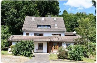 Einfamilienhaus kaufen in 34516 Vöhl, Vöhl - Charmantes Einfamilienhaus mit ehemaliger Praxis - Viel Potenzial am Rande des Kellerwalds!