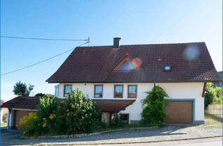 Einfamilienhaus kaufen in 88630 Pfullendorf, Pfullendorf / Aach-Linz - Attraktives Generationshaus mit zwei großen Garagen und schöner Fernsicht, in ruhiger Ortsrandlage!