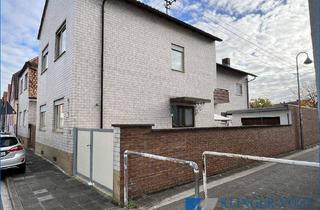 Einfamilienhaus kaufen in 67067 Ludwigshafen, Ludwigshafen am Rhein - ** Im Ortskern von Maudach ** Ein- bis Zweifamilienhaus vermietet & 2 Garagen