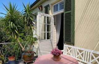 Haus kaufen in 32756 Detmold, Detmold - Charmantes Wohnhaus mit Potenzial und großen Grundstück in Detmold-Stadt