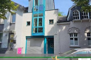 Einfamilienhaus kaufen in 42655 Solingen, Solingen - Einfamilienhaus mit Einliegerwohnung, Garage, Terrasse, Kaminofen und Einbauküche