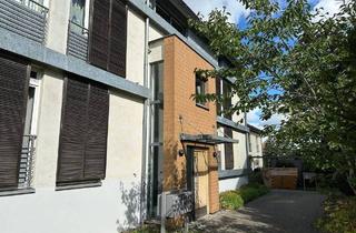 Wohnung kaufen in 14476 Potsdam, Potsdam - ***Charmante 2-Zimmer-Wohnung mit Loggia, Terrasse und kleinem Garten - vermietet***