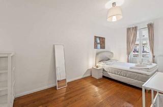 Wohnung kaufen in Koloniestraße, 13359 Berlin, Berlin - Charmante Altbauwohnung mit 2 Balkonen