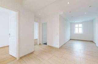 Wohnung kaufen in 12159 Berlin, Berlin - Schöneberg genießen: Kernsanierter Altbau mit modernem Bad und Parkettboden