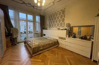 Wohnung kaufen in 12099 Berlin, Berlin - Strahlend helles Altbaujuwel mit 2 Sonnen Balkonen auf 119m2