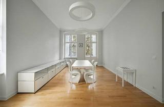 Wohnung kaufen in Grolmanstraße 36, 10623 Berlin, Berlin - Exklusiver Altbau am Kudamm - 4 Zimmer, Loggia, Fahrstuhl und Tiefgarage