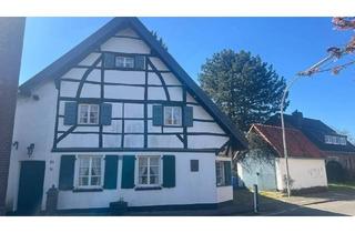Haus kaufen in 41189 Mönchengladbach, Mönchengladbach - Moderne Technik hinter historischen Mauern - Denkmal - absolutes Unikat