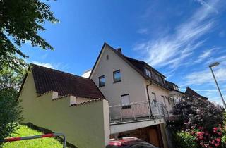 Doppelhaushälfte kaufen in 73066 Uhingen, Uhingen - Großzügiges 1-2Familienhaus, überwiegend renoviert, mit 40m² Garage in guter Lage von Uhingen.