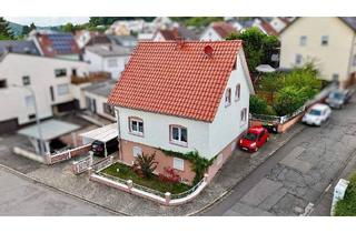 Haus kaufen in 66440 Blieskastel, Blieskastel - +++Entzückendes Ein-bis Zweifamilienhaus mit ebenem Garten, Garage und Stellplätzen in Niederwürzbach+++