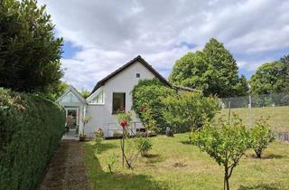 Haus kaufen in 65193 Wiesbaden, Wiesbaden - Seltene Gelegenheit: Stadthaus mit großem Garten oder Grundstück zur Neubebauung. Willkommen in Wiesbaden-Nordost!