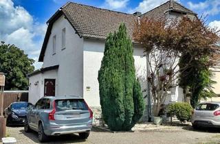 Doppelhaushälfte kaufen in 44866 Bochum, Bochum - Charmante Doppelhaushälfte mit großzügigem Grundstück, moderner Ausstattung und Schwimmteich