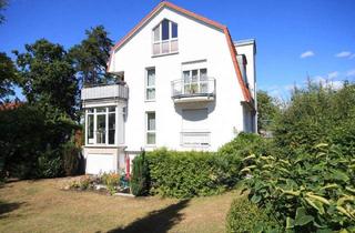 Wohnung kaufen in 14612 Falkensee, Falkensee - Lichtdurchflutete 3-Zimmer-Dachgeschoss-Maisonette mit Garten in begehrter Lage