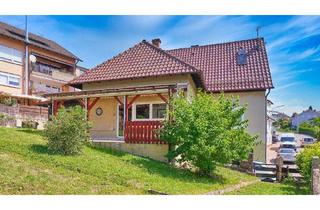 Einfamilienhaus kaufen in 75223 Niefern-Öschelbronn, Niefern-Öschelbronn / Öschelbronn - Haus mit Potenzial in schöner Lage von Öschelbronn!