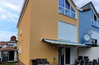 Haus kaufen in 35647 Waldsolms, Waldsolms - Großes Reihenendhaus mit Terrasse und Garten! Viel Platz für die ganze Familie!