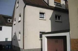 Mehrfamilienhaus kaufen in 97080 Würzburg, Würzburg - Attraktives Mehrfamilienhaus - ideal für Anleger und Familien