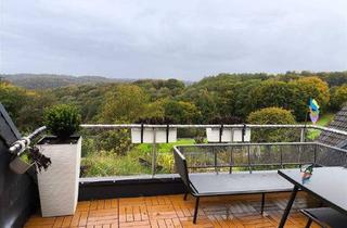 Wohnung kaufen in 42857 Remscheid, Remscheid - Ein Zuhause mit Weitblick - großzügige Maisonette mit Kamin und Loggia