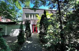Haus kaufen in Straße 70, 14195 Berlin, Berlin - Dahlemer Bestlage direkt am Messelpark: geräumiges Architektenhaus mit Atrium-Garten