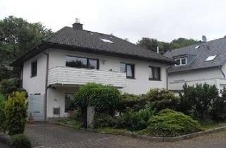 Haus kaufen in 58509 Lüdenscheid, Lüdenscheid - Geräumiges Zweifamilienhaus Nähe Kreishaus!