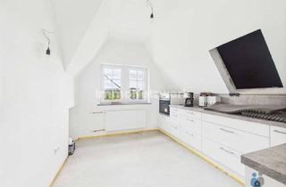 Wohnung kaufen in 52372 Kreuzau, **außergewöhnliche, sanierte Jugendstilwohnung mit Aufzug & Stellplatz in historischer Villa**