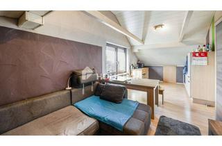 Wohnung kaufen in 85077 Manching, Charmante Dachgeschosswohnung voll möbliert mit großem Dachboden Stellplatz in Westenhausen