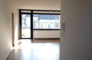 Wohnung kaufen in Koblenzer Straße 101-104, 57072 Siegen, Helle 2-Zimmer Wohnung mit Balkon im Zentrum von Siegen