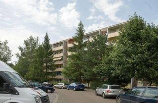 Wohnung mieten in Hagebuttenweg 10, 01169 Gorbitz-Nord/Neu-Omsewitz, Herrliche 3-Raum Wohnung mit Balkon!