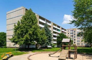 Wohnung mieten in Lise-Meitner-Str. 17, 01169 Gorbitz-Nord/Neu-Omsewitz, WG geeignete 3-Zimmer-Wohnung mit Balkon!