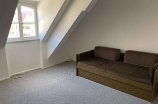 Wohnung mieten in 86159 Hochfeld, Helle 2-Zimmer Dachgeschosswohnung in Augsburg-Hochfeld