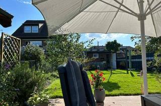 Wohnung mieten in Glescher Str. 84d, 50126 Bergheim, Ruhiglage am Schloßpark Paffendorf! Charmanter Garten! Helle Dreizimmer in Dreifamilienhaus!