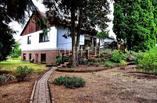 Haus kaufen in 91080 Uttenreuth, Charmantes EFH mit grünem Rückzugsort und viel Potential!