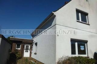 Doppelhaushälfte kaufen in 28777 Lüssum-Bockhorn, Doppelhaushälfte mit Anbau, Garage und Garten in Bremen!