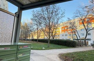 Wohnung kaufen in Kattowitzer Str. 16, 06128 Halle, 2-Raum-Wohnung mit Balkon ins Grüne