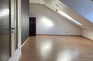 Wohnung kaufen in Drachenseestraße, 81373 Sendling-Westpark, DACHGESCHOSS-STUDIO / DS 8 in MÜNCHEN-SENDLING / kompakt / gepflegt / ruhig / frei!!!