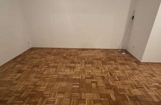 Wohnung mieten in Warschauer Straße 11a, 80992 Moosach, Saniert: ansprechende 1,5-Zimmer-Wohnung mit Einbauküche und Balkon in München