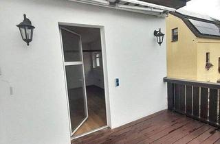 Wohnung mieten in 08066 Zwickau, Zwickau - Große modernisierte 4 - Zimmer Wohnung mit Balkon im Grünen und stadtnah