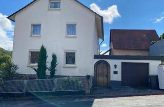 Haus kaufen in 75236 Kämpfelbach, Kämpfelbach - 2-3 Parteienhaus mit 10 Zimmern und Garage in Kämpfelbach