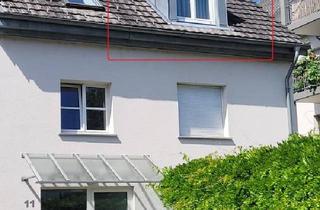 Wohnung kaufen in 79650 Schopfheim, Schopfheim - Herrliche 2-Zimmer Dachgeschosswohnung mit SW-Balkon, und TG