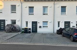 Haus kaufen in 55286 Wörrstadt, Wörrstadt - Reihenmittelhaus zu verkaufen oder vermieten 0179 8117539