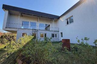 Einfamilienhaus kaufen in 34305 Niedenstein, Niedenstein - Großes Einfamilienhaus in beliebter Wohnlage mit Fernblick