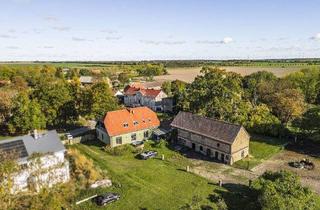 Haus kaufen in 14641 Nauen, Nauen - *SEHNSUCHT* Lebenslust + Spirit - Familie mit Pferd! Landhaus mit 2 WE (tlw. vermietet) + Scheune