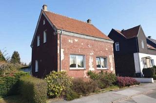 Haus kaufen in 44269 Dortmund, Dortmund - *** Freistehendes altes Haus auf großem Grundstück, mit Garage ***
